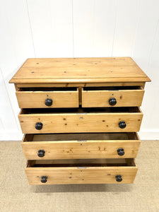A 19th Century English Chest of Drawers/Dresser