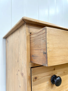 A 19th Century English Chest of Drawers/Dresser