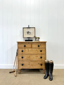 A 19th Century English Chest of Drawers/Dresser