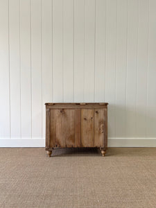 An Antique English Pine Chest of Drawers Dresser with Wooden Knobs c1890