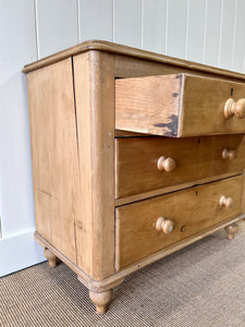 An Antique English Pine Chest of Drawers Dresser with Wooden Knobs c1890