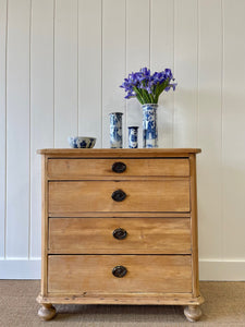 An Antique Pine Chest of Drawers/Dresser c1890