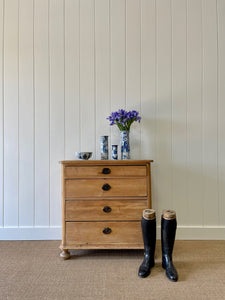 An Antique Pine Chest of Drawers/Dresser c1890