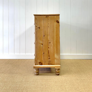 A 19th Century English Pine Chest of Drawers/Dresser with Tulip Feet