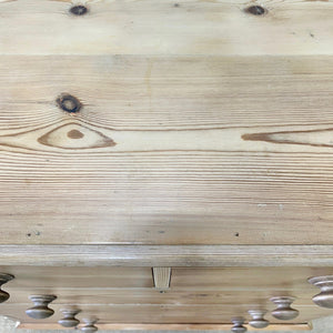 A 19th Century English Pine Chest of Drawers/Dresser with Tulip Feet