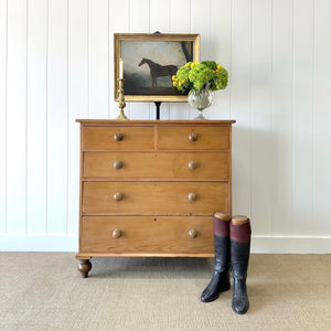 A 19th Century English Pine Chest of Drawers/Dresser with Tulip Feet