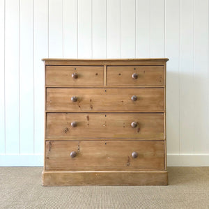 A 19th Century English Chest of Drawers/Dresser