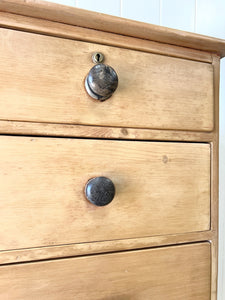 A 19th Century English Chest of Drawers/Dresser