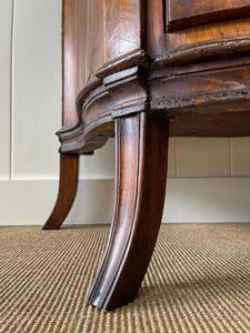 A Sophisticated 18th Century Antique Italian Chest of Drawers or Commode
