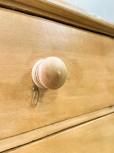 An Antique English Pine Chest of Drawers/Dresser c1890