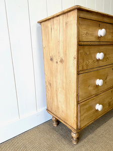 An Early 19th Century English Chest of Drawers/Dresser