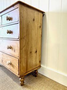 An Early 19th Century English Chest of Drawers/Dresser