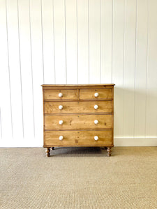 An Early 19th Century English Chest of Drawers/Dresser