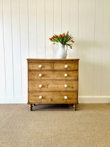 An Early 19th Century English Chest of Drawers/Dresser