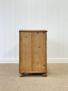 An Antique English Pine Chest of Drawers Dresser with Glass Knobs c1890