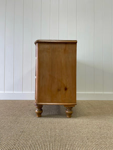 An English Pine Low Chest of Drawers Dresser with Wooden Knobs c1890