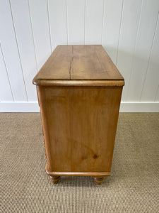An English Pine Low Chest of Drawers Dresser with Wooden Knobs c1890