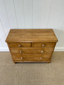 An English Pine Low Chest of Drawers Dresser with Wooden Knobs c1890