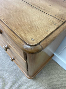 An English Pine Low Chest of Drawers Dresser with Wooden Knobs c1890