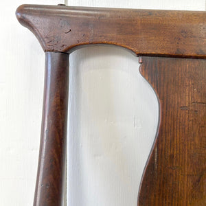 An 18th Century Walnut Queen Anne Side Chair