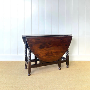 A Very Good Antique English Country Oak Drop Leaf Gate Leg Table c1760