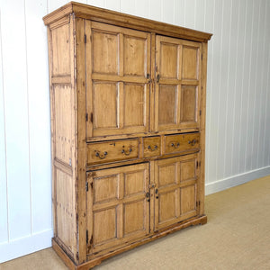 An Georgian English Linen Press Cupboard c1800