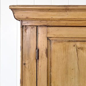 An Georgian English Linen Press Cupboard c1800
