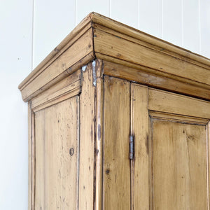An Georgian English Linen Press Cupboard c1800