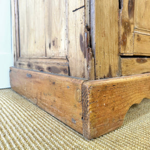An Georgian English Linen Press Cupboard c1800