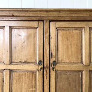 An Georgian English Linen Press Cupboard c1800