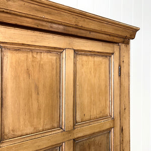 An Georgian English Linen Press Cupboard c1800