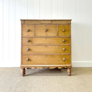 A 19th Century English Chest of Drawers/Dresser