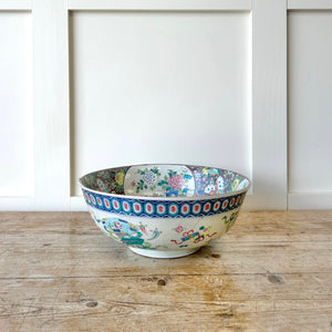 A Beautiful Chinese Famille Rose Porcelain Bowl c1940