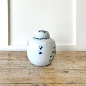 Chinese Ginger Jar & Cover Blue White Porcelain Bird CHINA Marks Qing 19th C.