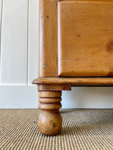 An Antique English Pine Chest of Drawers Dresser with Wooden Knobs c1890