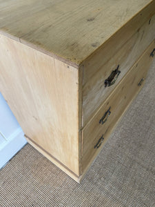 An Antique English Pine Chest of Drawers/Dresser with Brass Hardware c1830