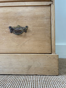 An Antique English Pine Chest of Drawers/Dresser with Brass Hardware c1830