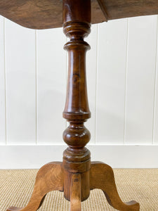 An Antique English Walnut Tilt-top Table c1800