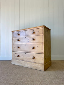 An Antique English Pine Chest of Drawers Dresser with Wooden Knobs c1880