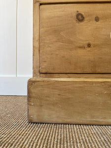 An Antique English Pine Chest of Drawers Dresser with Wooden Knobs c1880