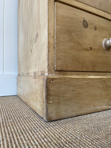 An Antique English Pine Chest of Drawers Dresser with Wooden Knobs c1880