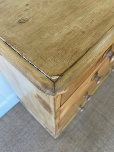 An Antique English Pine Chest of Drawers Dresser with Wooden Knobs c1880