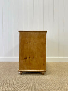 An Antique English Pine Pedestal Desk or Sideboard c1890 with Wooden Knobs