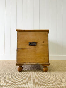An English Pine Mule Chest Trunk or Blanket Box c1850