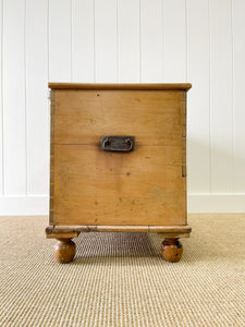 An English Pine Mule Chest Trunk or Blanket Box c1850