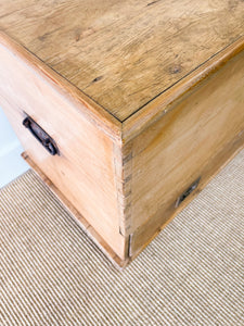 An English Pine Mule Chest Trunk or Blanket Box c1850