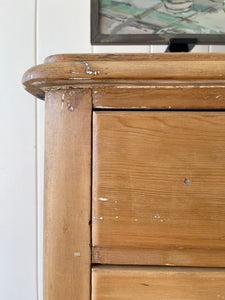 An Antique Pine Chest of Drawers/Dresser c1890