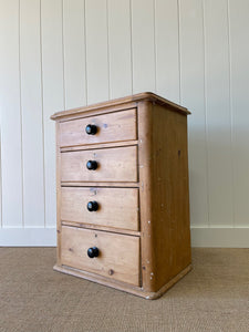 An Antique Pine Chest of Drawers/Dresser c1890