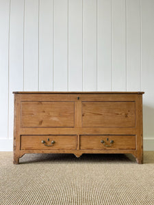 An English Pine Mule Chest Trunk or Blanket Box c1850