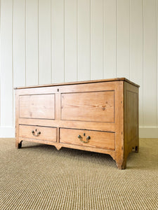An English Pine Mule Chest Trunk or Blanket Box c1850